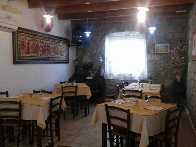 Locanda La Rosa Pauli Arbarei Exterior photo