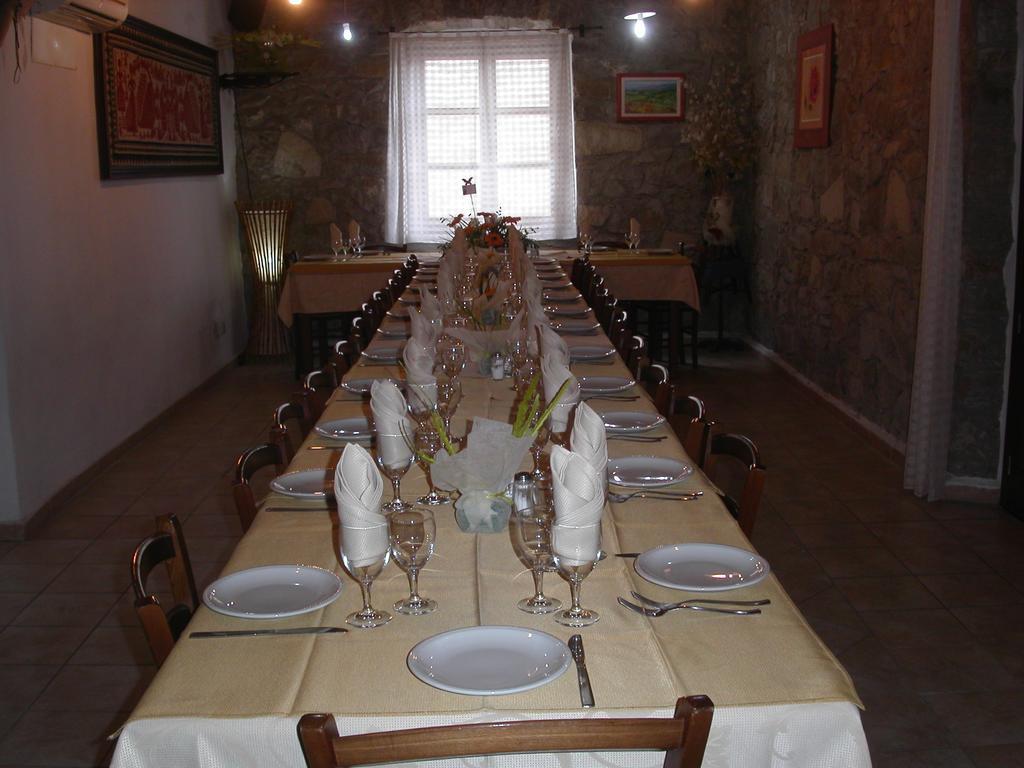 Locanda La Rosa Pauli Arbarei Exterior photo