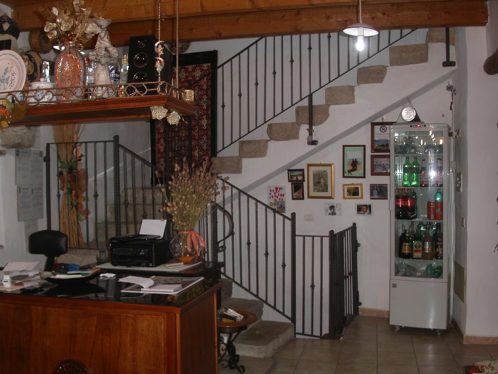 Locanda La Rosa Pauli Arbarei Exterior photo
