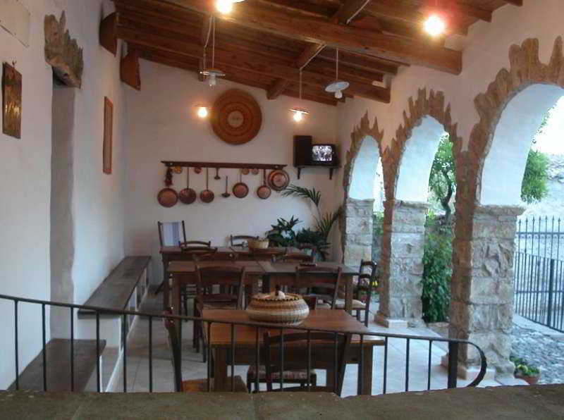 Locanda La Rosa Pauli Arbarei Exterior photo